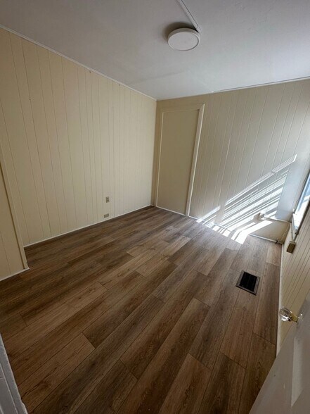 Building Photo - 50-52 Howard St