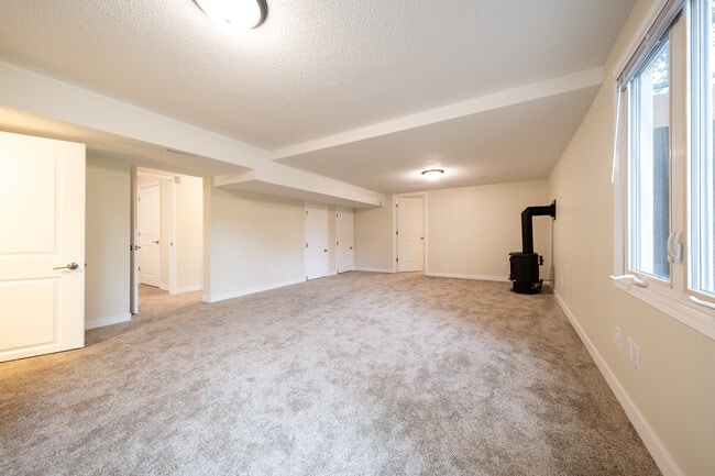 Building Photo - 14200 Elgin Ct
