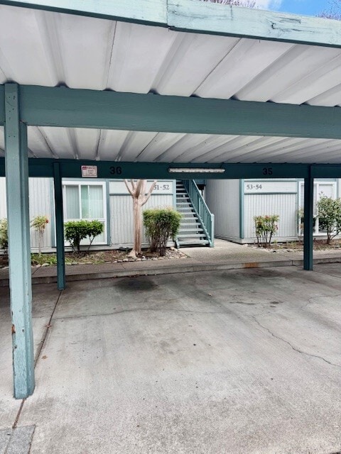 Building Photo - 1036 Oak Grove Rd