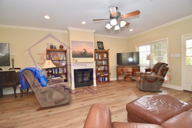 Building Photo - 3 Bed 2 Bath Home in Ruston!