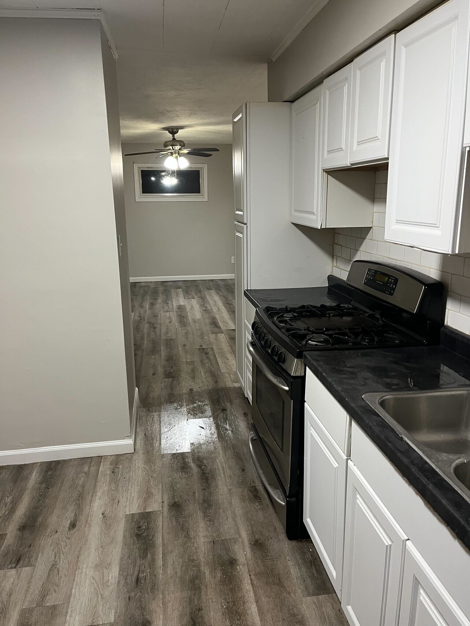 Building Photo - 394 Avenue A