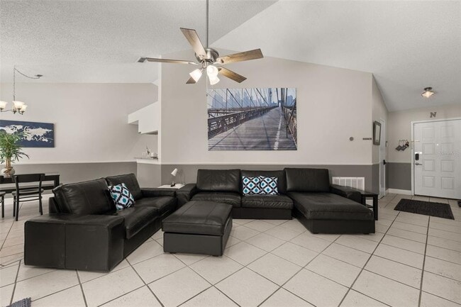 Building Photo - 3045 Bloomsbury Dr