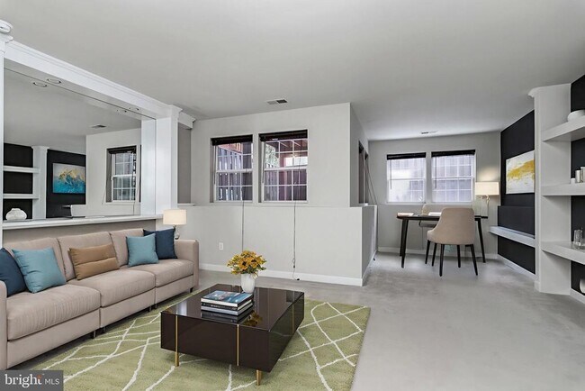 Building Photo - 11545 Cavalier Landing Ct