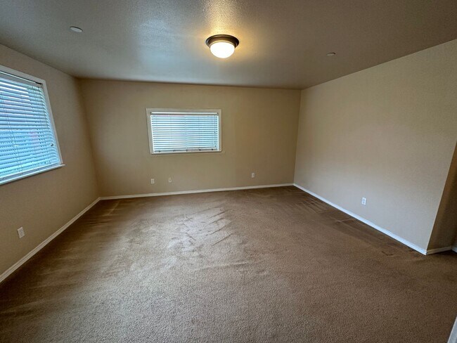 Building Photo - 4284 Sweet Rd