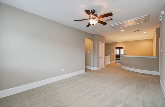 Building Photo - 2403 Orchard Way