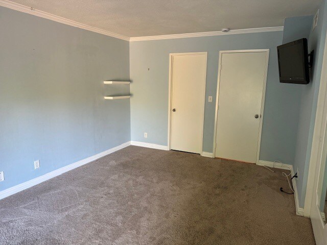 Building Photo - 6828 Ponce Ave