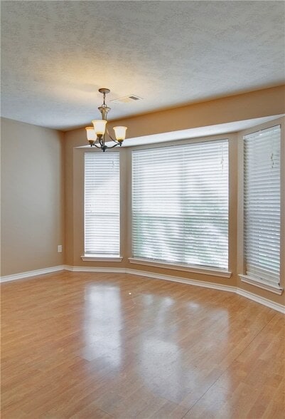 Building Photo - 1400 Front Royal Dr