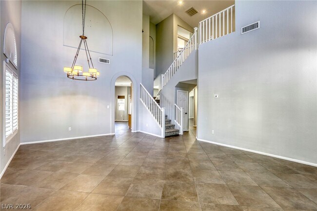 Building Photo - 756 Ezzat St