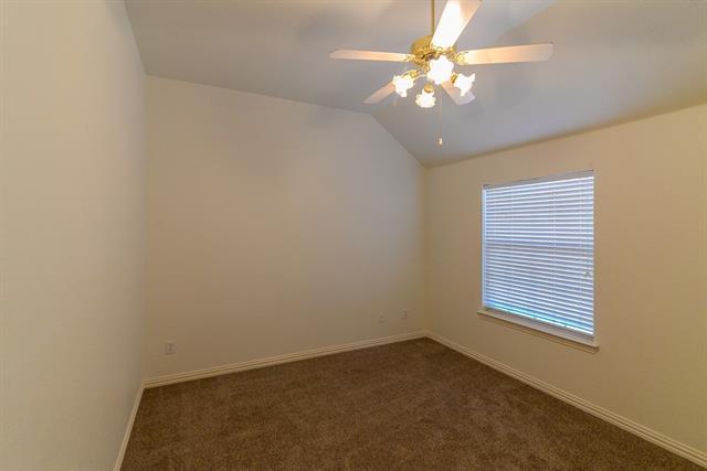 Building Photo - 9605 Pinehurst Dr