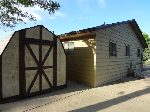 Building Photo - 1117 Ponderosa Dr