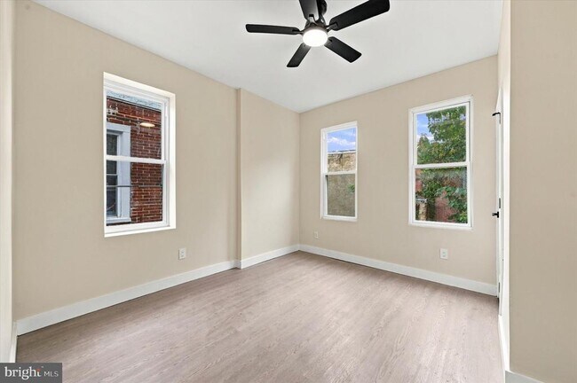 Building Photo - 66 Manheim St
