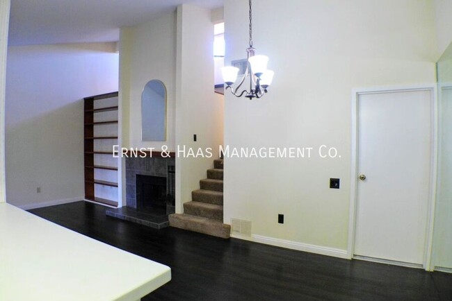 Building Photo - 3667 Country Club Dr