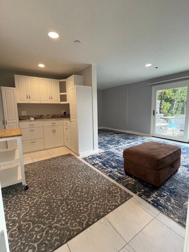 Primary Photo - 1246 Temple Ter