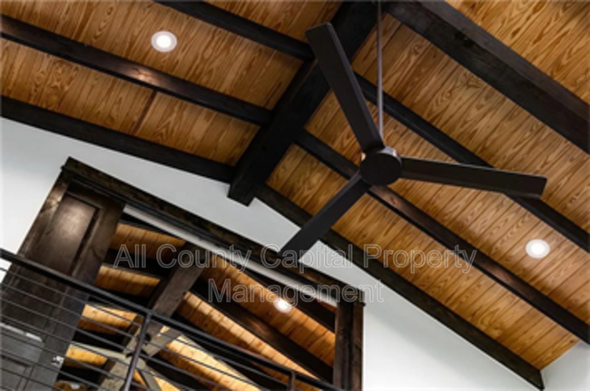 Building Photo - 2113 Barbaro Way