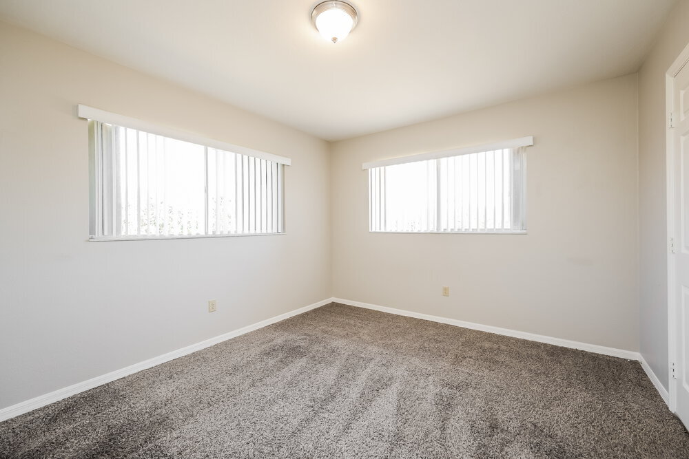 Building Photo - 2130 SE 9th Terrace