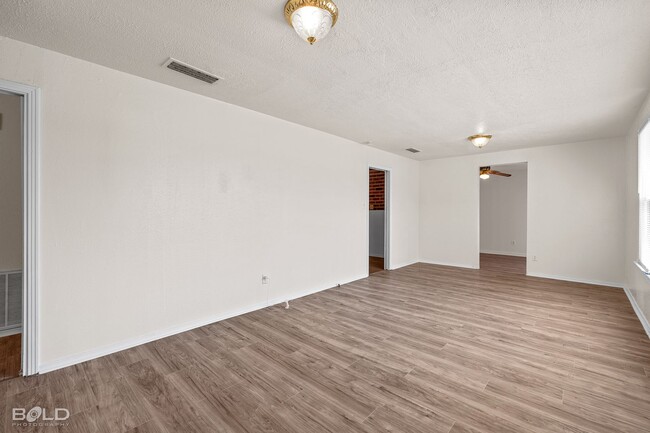 Building Photo - 6863 Washington Ln