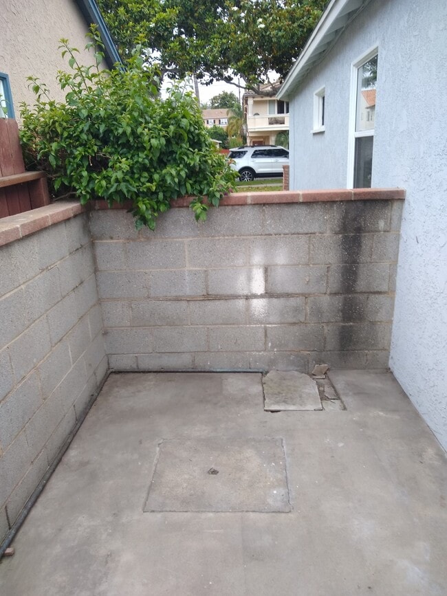 Back Patio - 512 N Lucia Ave