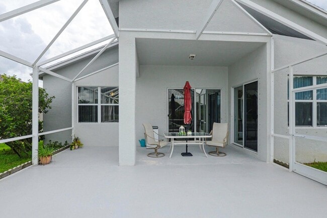 Building Photo - 522 SW Indian Key Dr