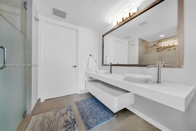 Building Photo - 92 SW 3rd St