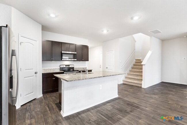 Building Photo - 840 Nodding Nixie