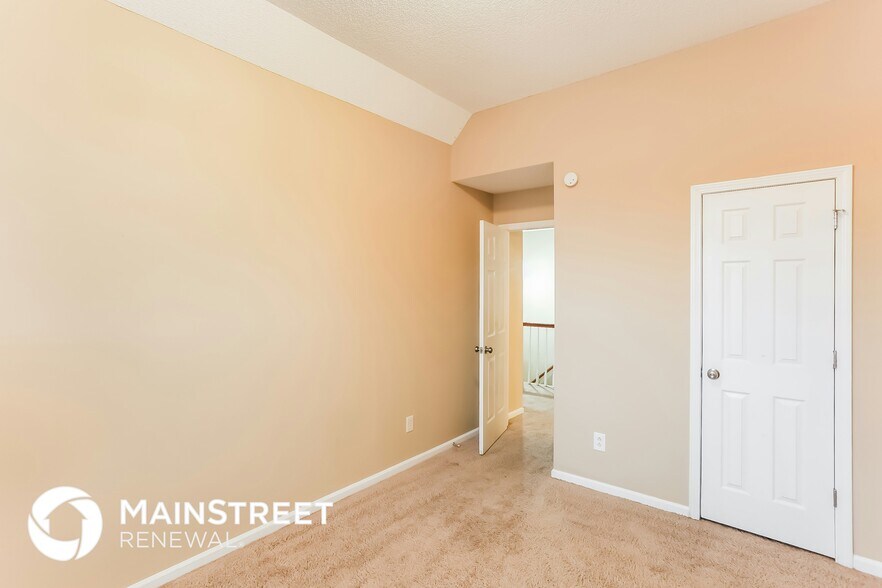Building Photo - 5801 Autumn Trace Ln