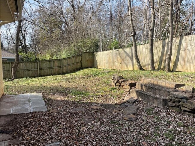 Building Photo - 497 S Wood Ave