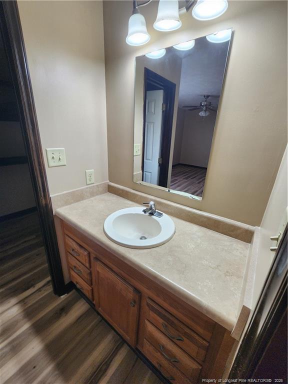 Building Photo - 513 Roundtree Dr