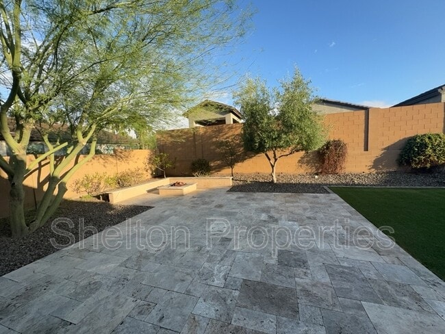 Building Photo - 20654 W Alsap Rd