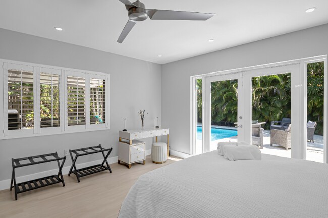 Building Photo - 1941 SW 18th Ave