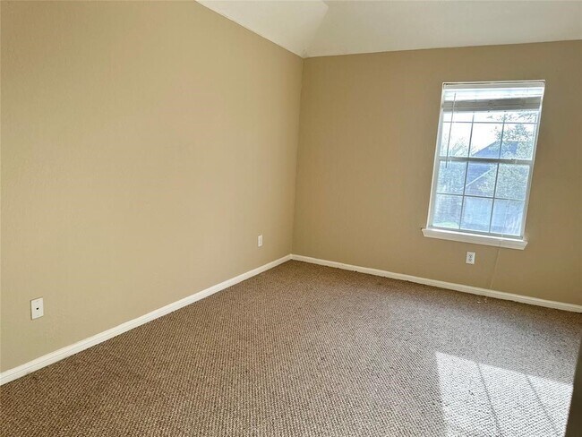 Building Photo - 3723 Tumbling Falls Dr