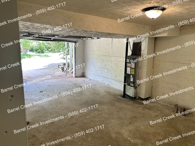 Building Photo - 121 B Highland Ct