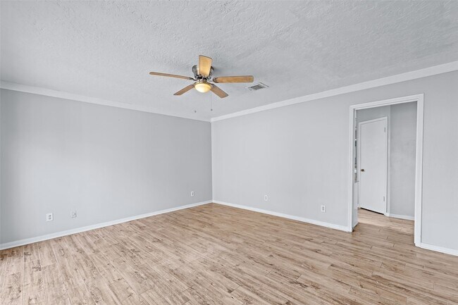 Building Photo - 10735 Kitty Brook Dr