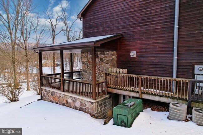 Building Photo - 761 Timberlake Dr