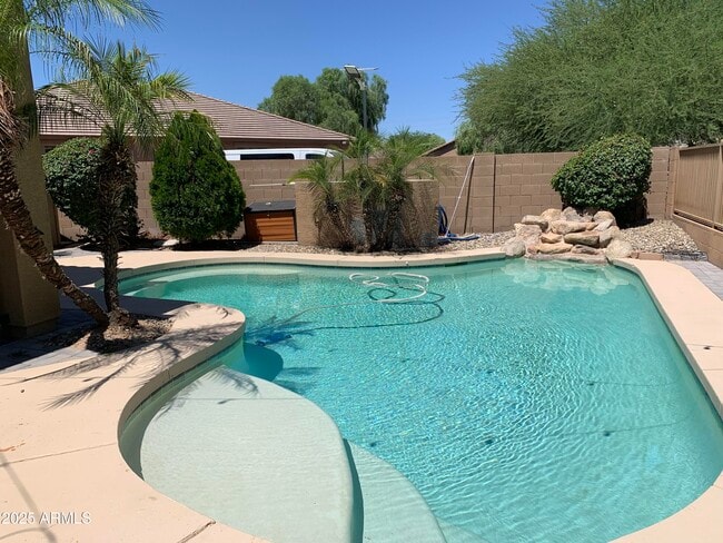 Building Photo - 9018 W Superior Ave