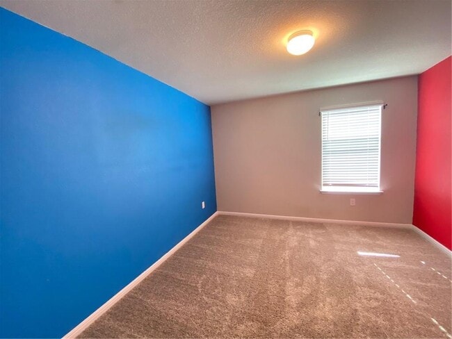 Building Photo - 321 Old Glory Trail