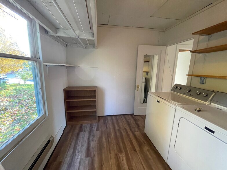 Building Photo - 15210 42nd Ave S