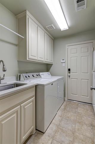 Building Photo - 9 Avalon Dr