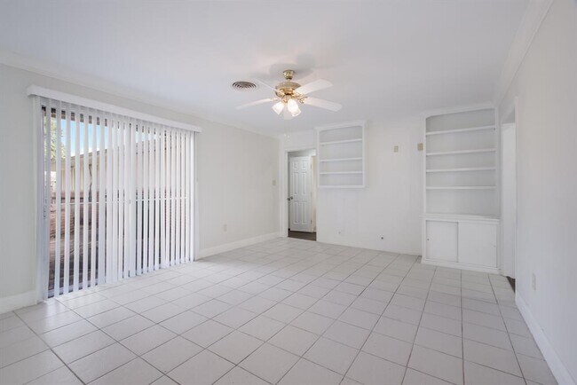 Building Photo - 2902 Wuthering Heights Dr