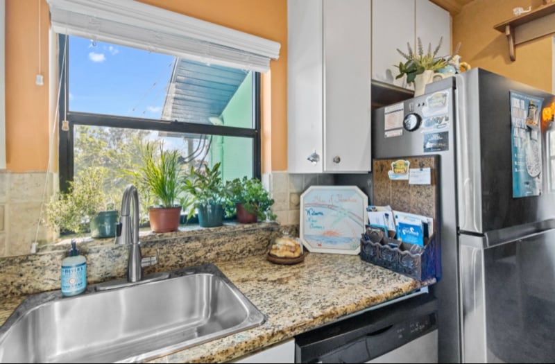 Building Photo - 715 S Ocean Dr