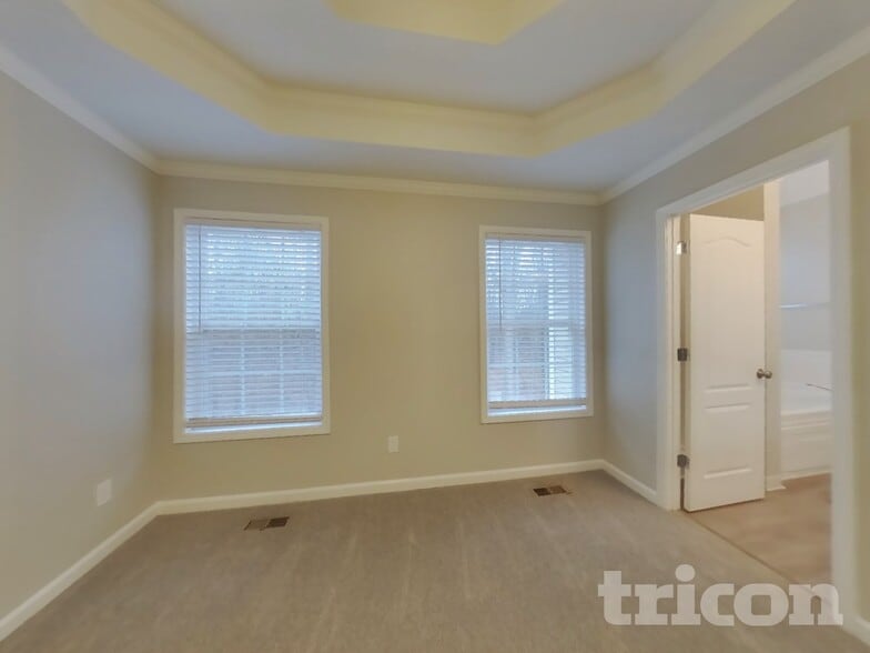 Building Photo - 148 N Creek Trail