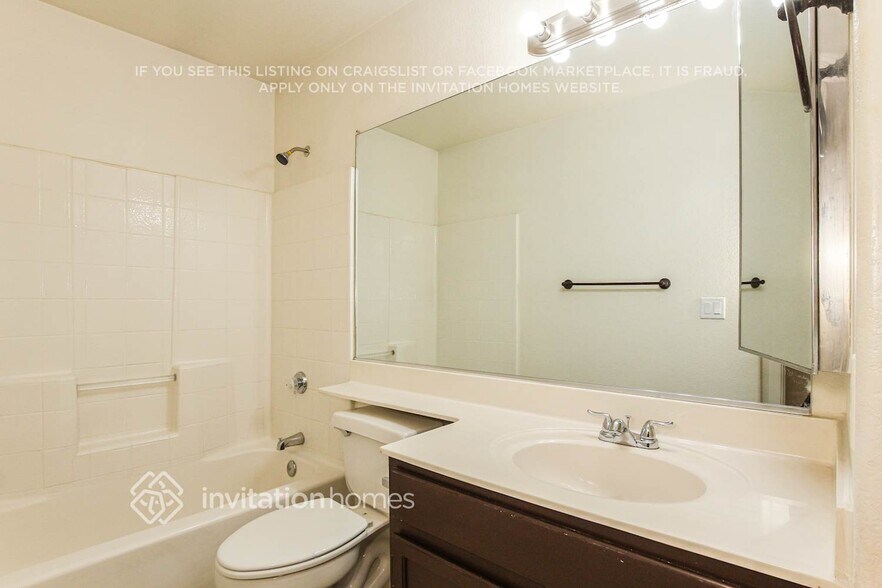 Building Photo - 7125 N 28th Ave