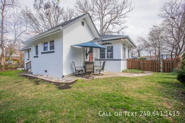 Building Photo - 9614 51st Ave