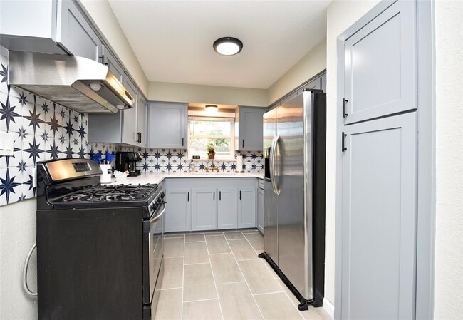 Building Photo - 6330 Mobud Dr