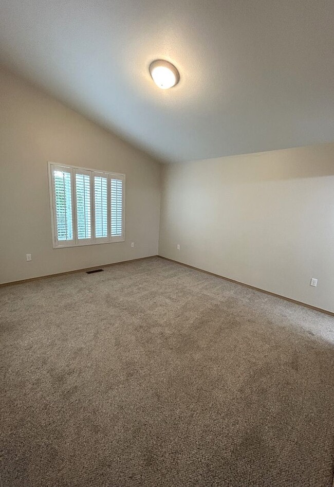 Building Photo - Cute & Cozy 3 bedroom 2 bath house in Gleneagle neighborhood with Beautiful Landscaping