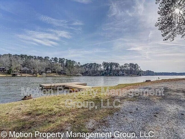 Building Photo - 682 E Mourning Dove Ct