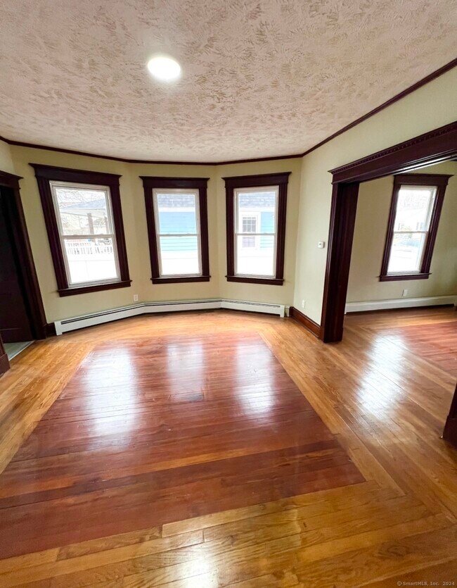 Building Photo - 25 Washington Ave