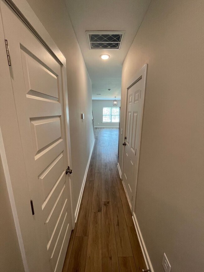 Building Photo - Home for Rent in Calera, AL!!! Available to View with 48 Hour Notice!!!