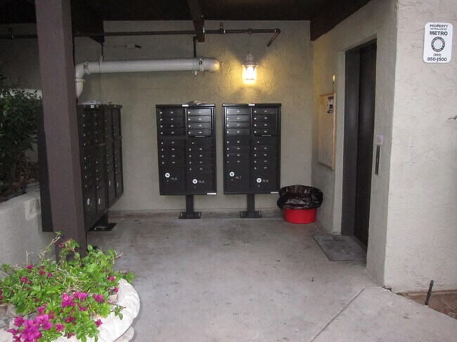 Building Photo - 7500 Parkway Dr