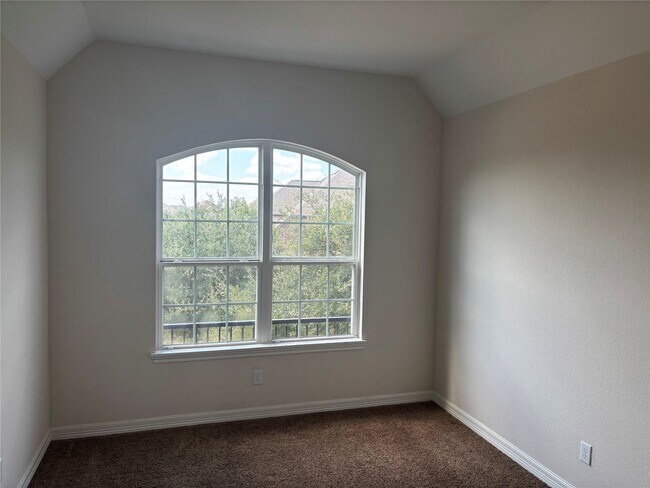 Building Photo - 11914 Supremo St