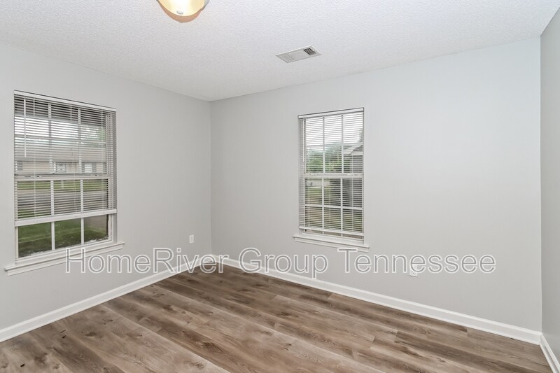 Building Photo - 3878 Winwood Dr